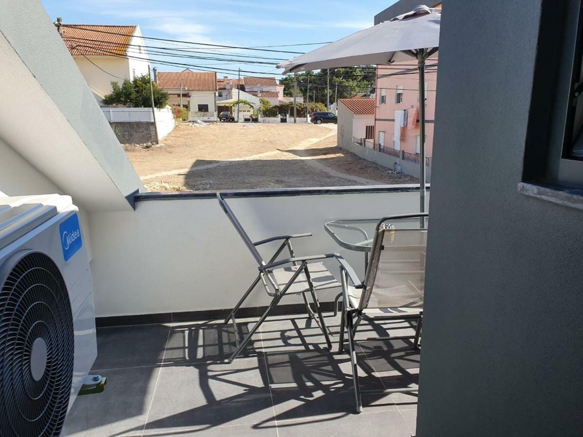 Vivenda Novinha/Anexo Vila Quinta do Conde Exterior foto